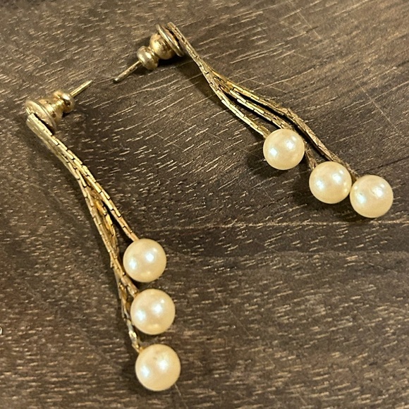 Marvella Jewelry - VINTAGE 1950’s MARVELLA Triple-Pearl Chain Drop Strands, Post Earrings